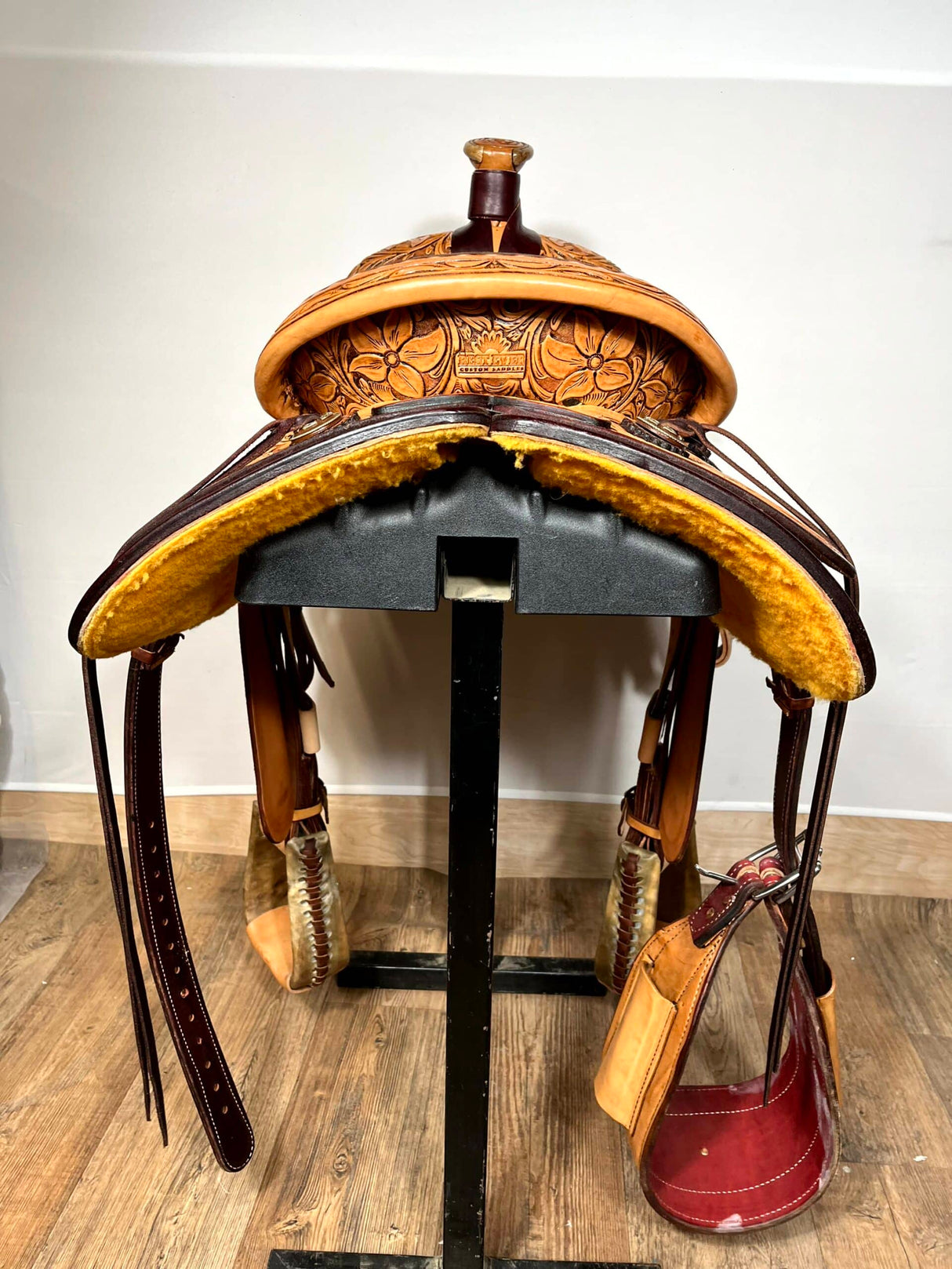 Saddle Team Roper 15"