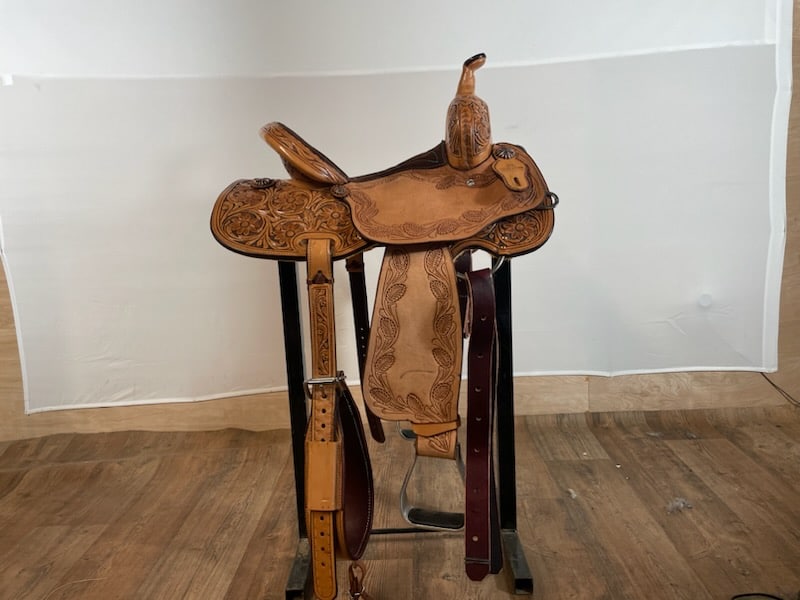 Saddle Barrel Racer 14"