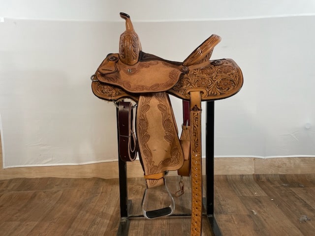 Saddle Barrel Racer 14"