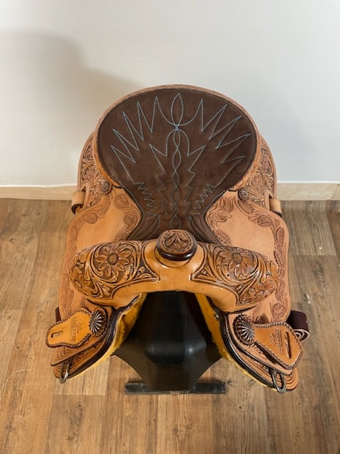 Saddle Barrel Racer 14"