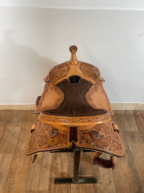 Saddle Barrel Racer 14"