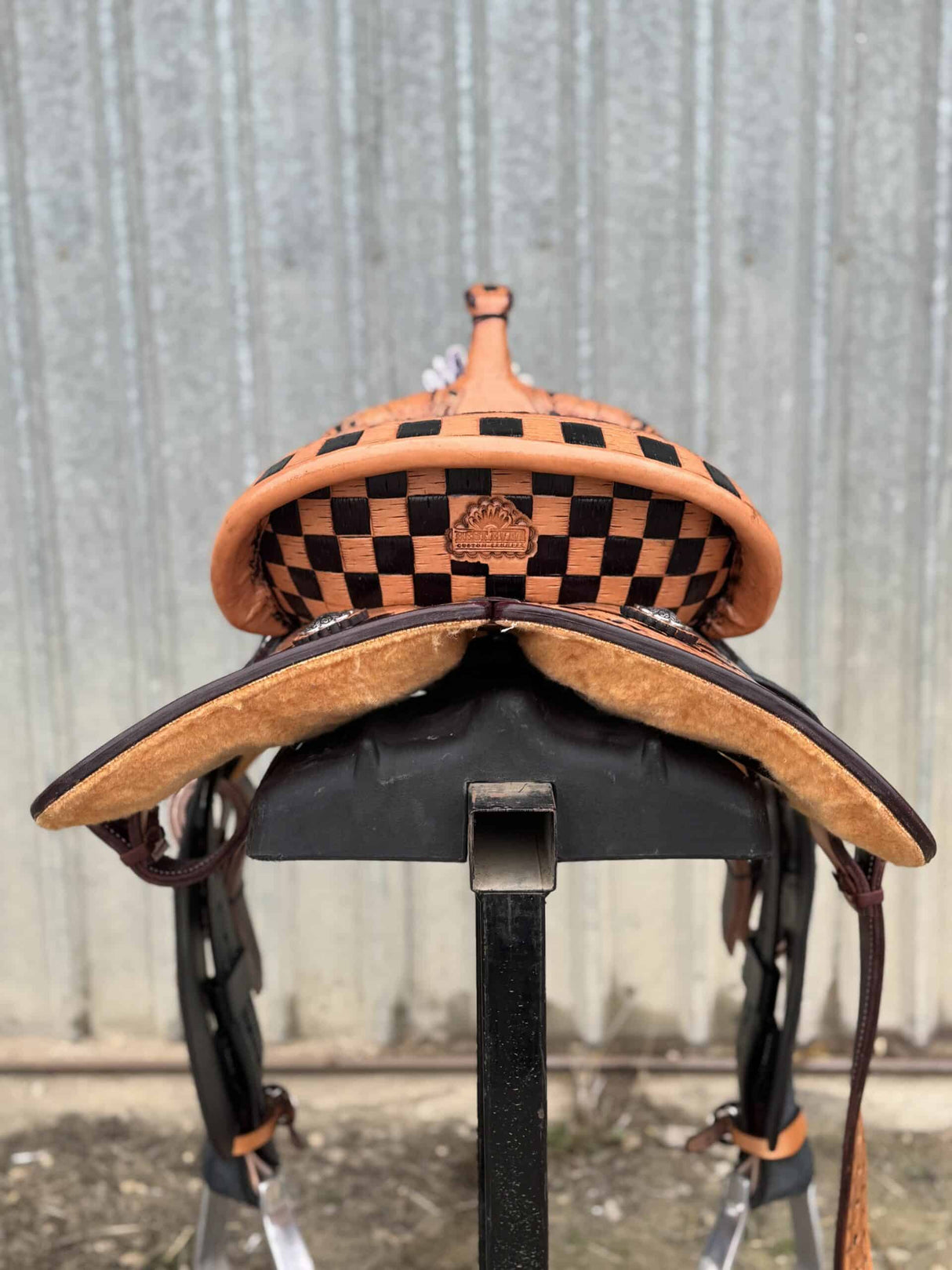 14" Barrel Saddle - Checkered